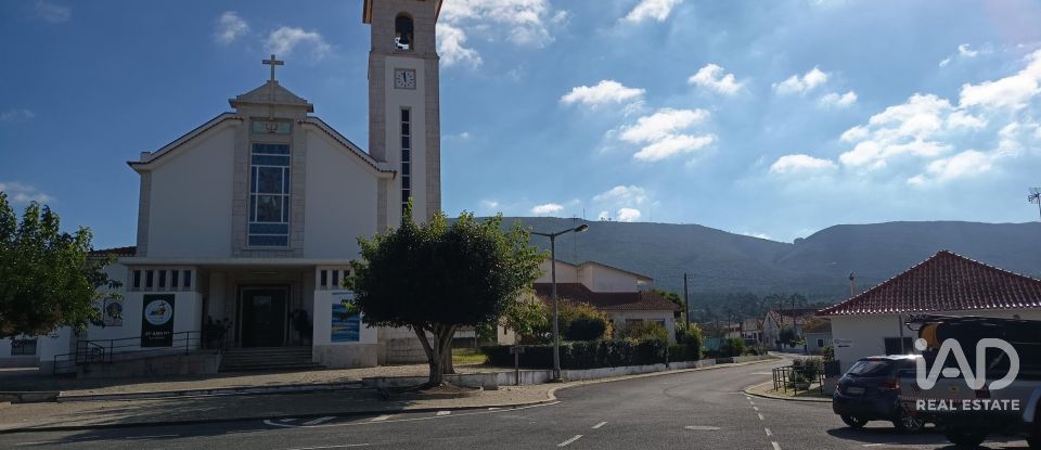 Terrain à bâtir à Pedreiras de 2 320 m²