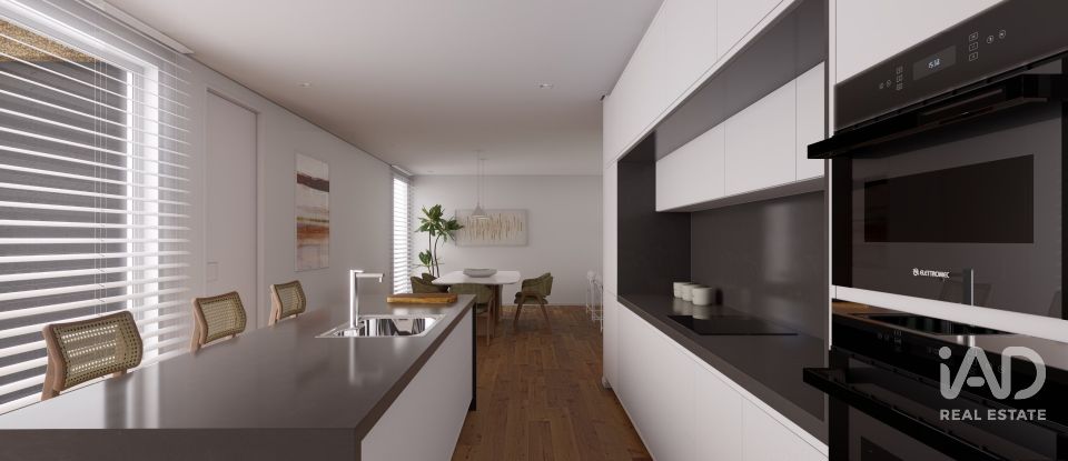 Moradia T3 em Milheirós de Poiares de 154 m²
