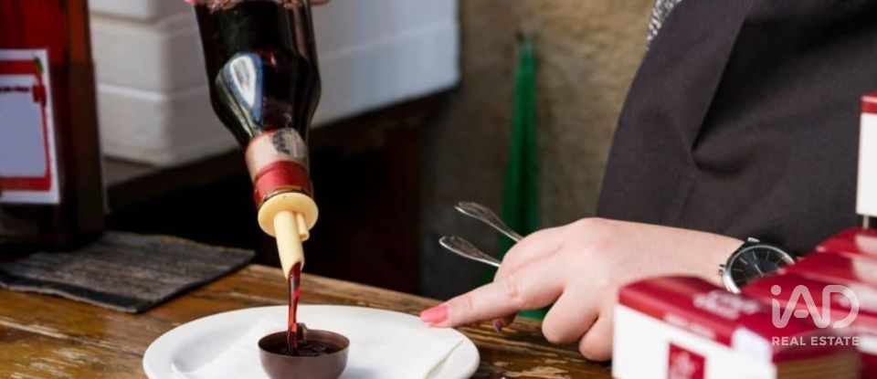 Moradia T4 em Santa Maria, São Pedro e Sobral da Lagoa de 212 m²