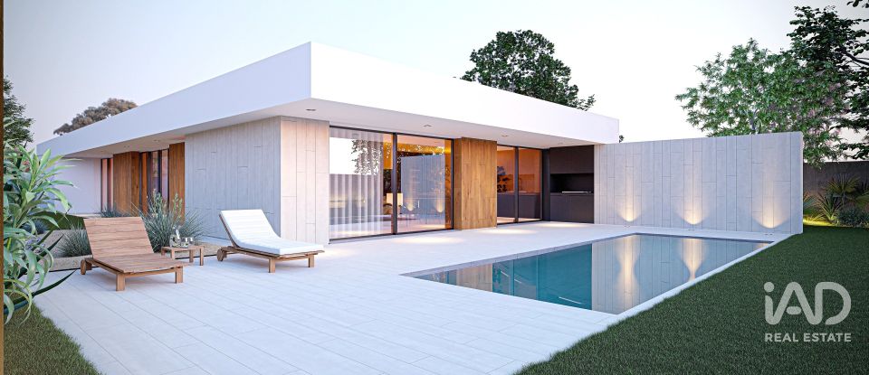 Moradia T4 em Santa Maria, São Pedro e Sobral da Lagoa de 212 m²