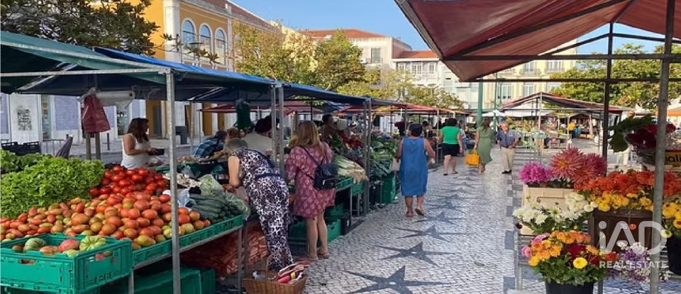 Moradia T4 em Santa Maria, São Pedro e Sobral da Lagoa de 212 m²