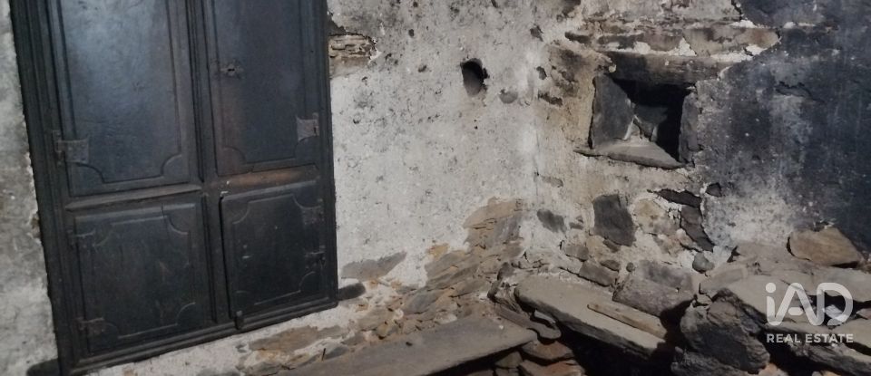 Maison T4 à Alvares de 390 m²