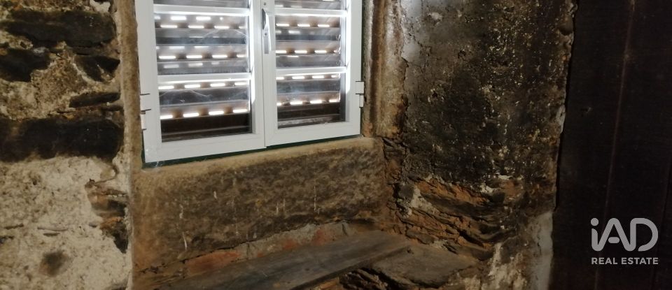 Maison T4 à Alvares de 390 m²