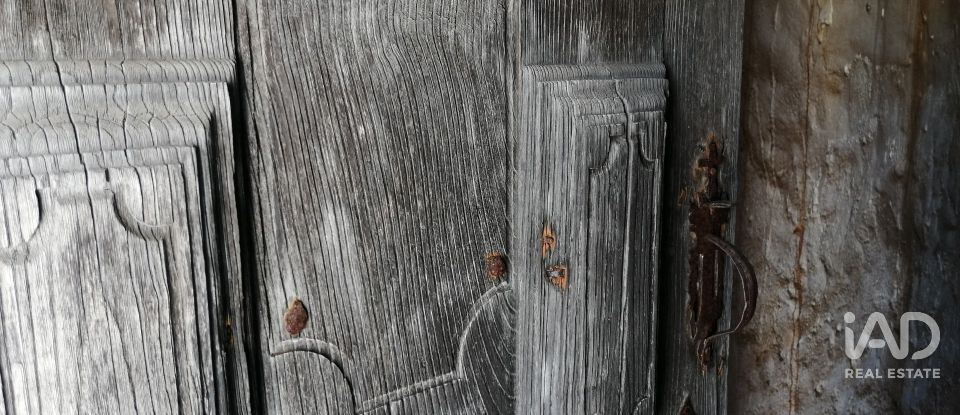 Maison T4 à Alvares de 390 m²