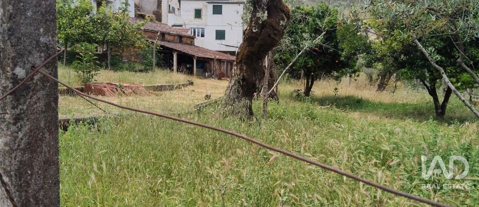 Maison T4 à Alvares de 390 m²