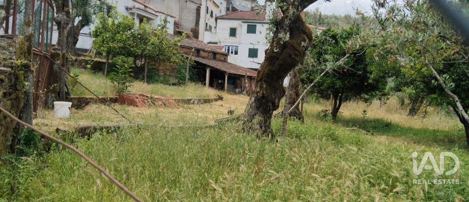 Maison T4 à Alvares de 390 m²