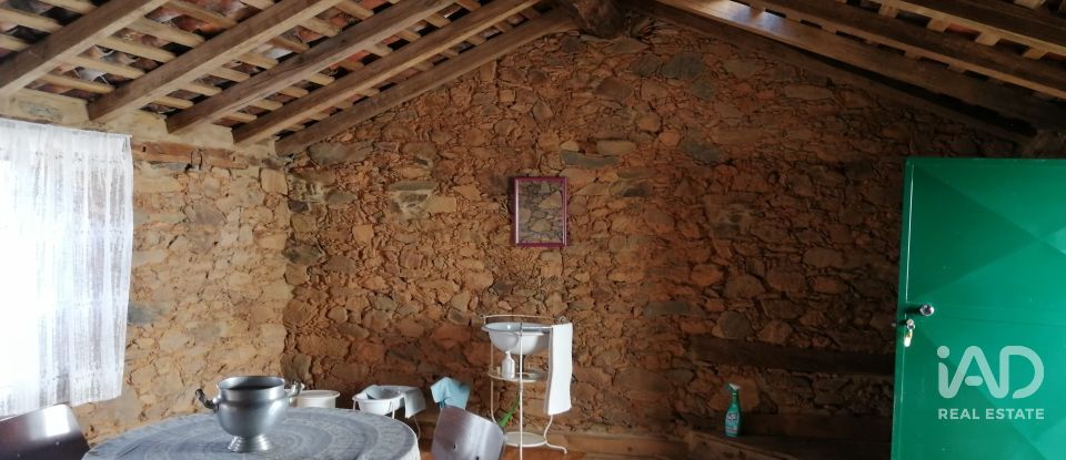 Maison T4 à Alvares de 390 m²