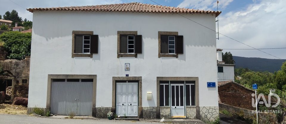 Maison T4 à Alvares de 390 m²