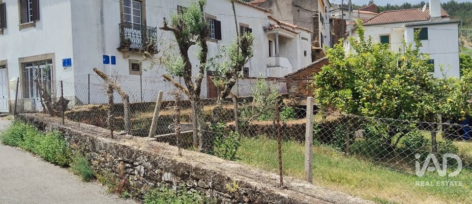 Maison T4 à Alvares de 390 m²