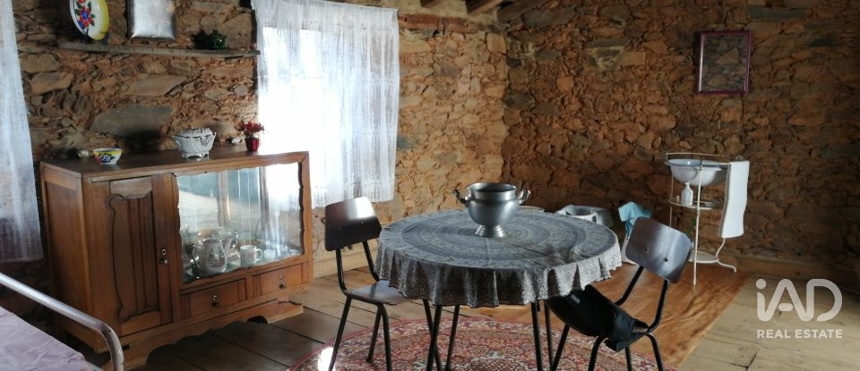 Maison T4 à Alvares de 390 m²