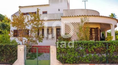 House T4 in Faro (Sé e São Pedro) of 144 m²