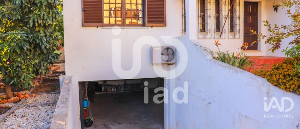 Moradia T4 em Faro (Sé e São Pedro) de 144 m²