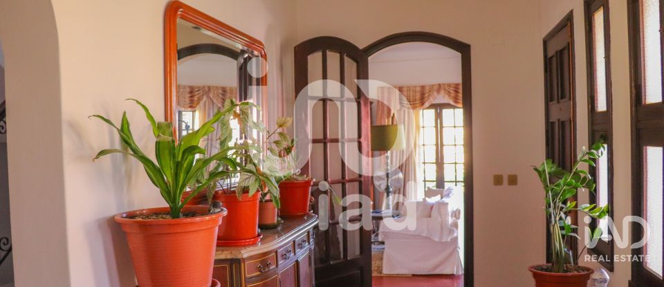 Moradia T4 em Faro (Sé e São Pedro) de 144 m²