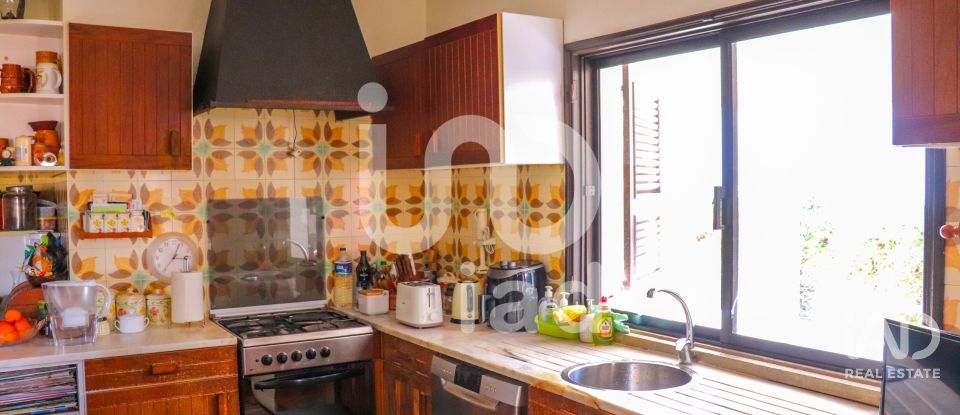 Moradia T4 em Faro (Sé e São Pedro) de 144 m²