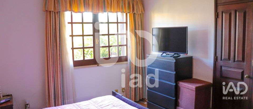 Moradia T4 em Faro (Sé e São Pedro) de 144 m²