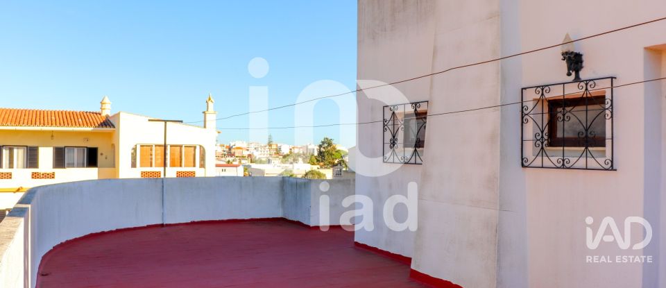 Moradia T4 em Faro (Sé e São Pedro) de 144 m²