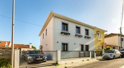 Maison T3 à Beato de 199 m²