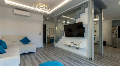 Maison T3 à Beato de 199 m²