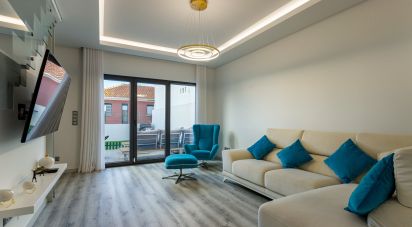 Maison T3 à Beato de 199 m²