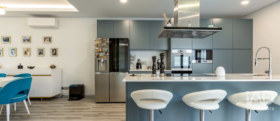 Maison T3 à Beato de 199 m²