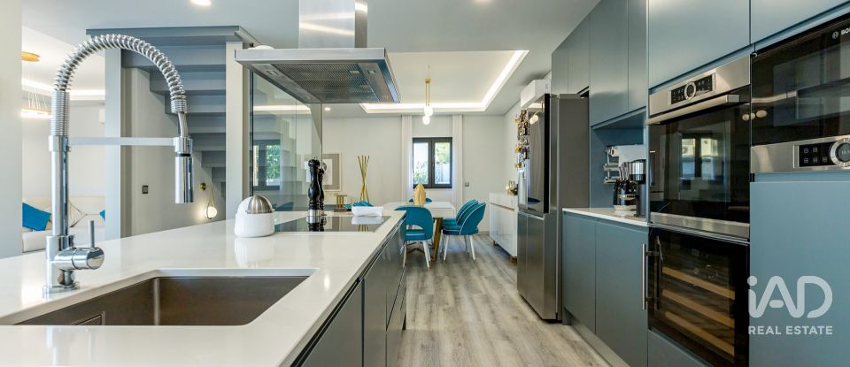 Maison T3 à Beato de 199 m²