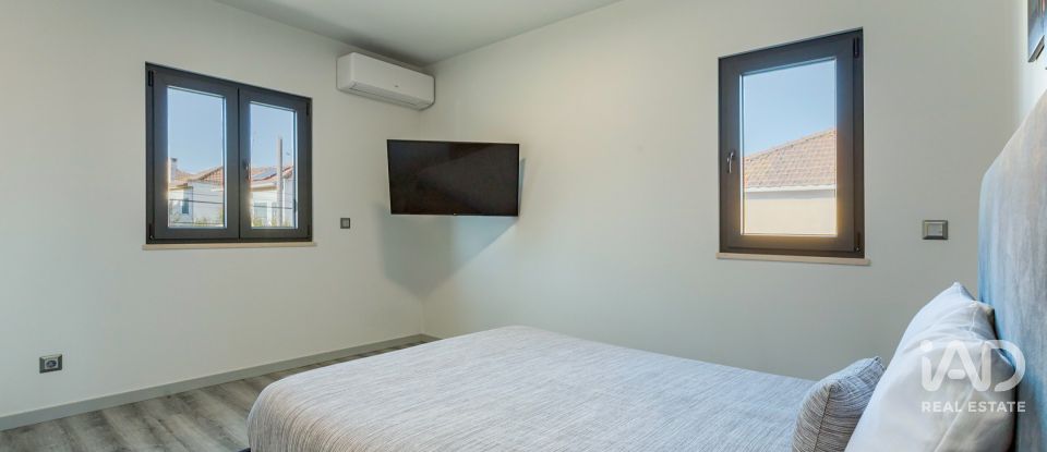 Maison T3 à Beato de 199 m²