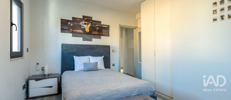 Maison T3 à Beato de 199 m²