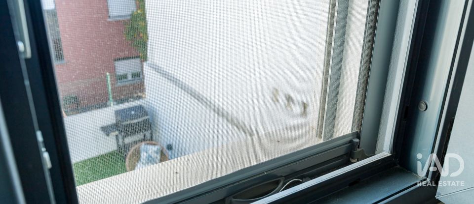 Maison T3 à Beato de 199 m²