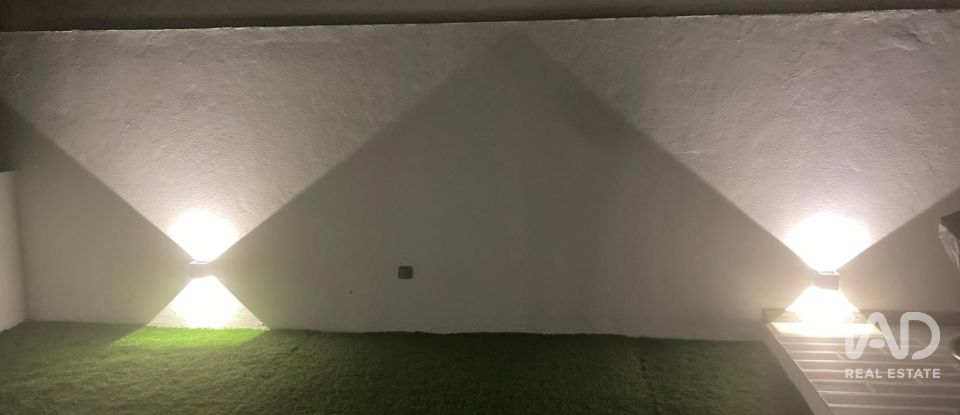 Maison T3 à Beato de 199 m²