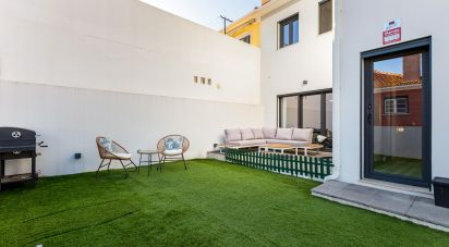 Maison T3 à Beato de 199 m²