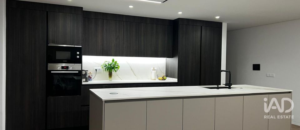 Maison T3 à Pico de Regalados, Gondiães e Mós de 209 m²