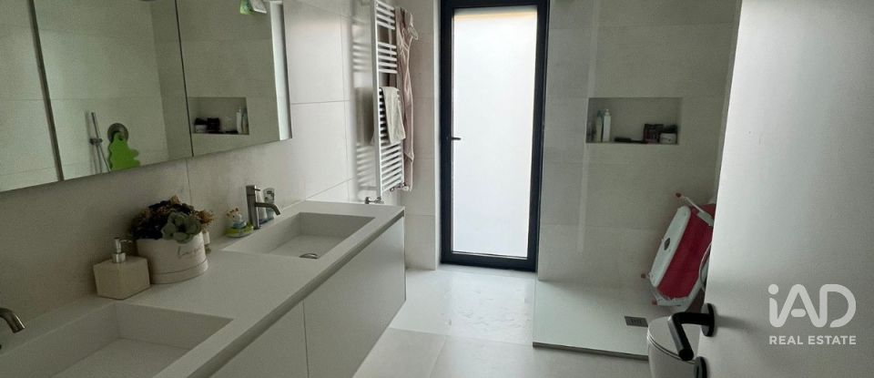 Maison T3 à Pico de Regalados, Gondiães e Mós de 209 m²