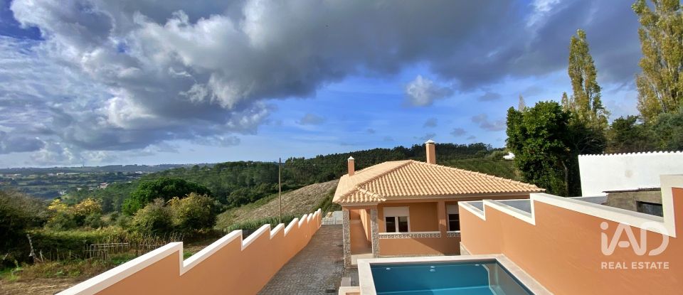 Casa T3 em Salir de Matos de 279 m²