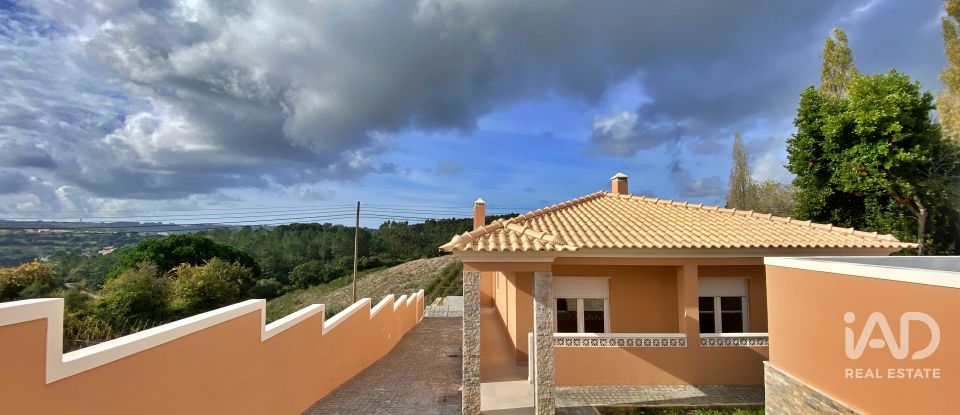 Casa T3 em Salir de Matos de 279 m²