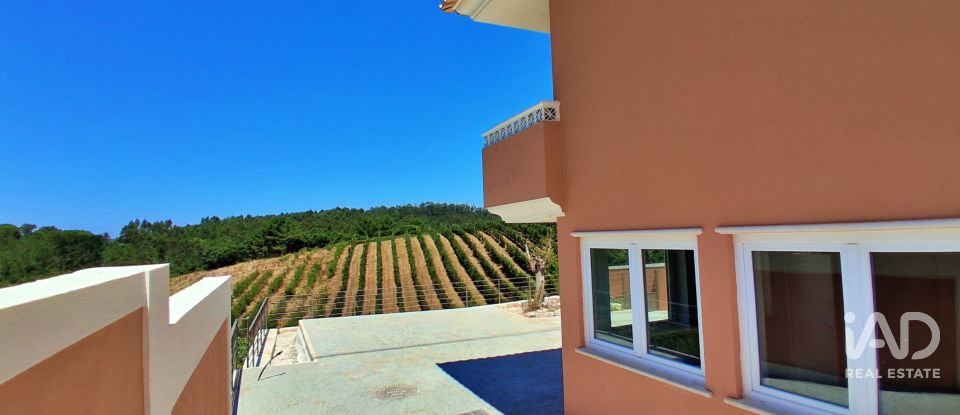 Casa T3 em Salir de Matos de 279 m²