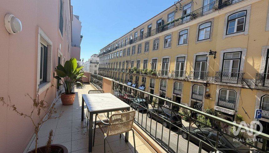 Apartamento T2 em Misericórdia de 74 m²