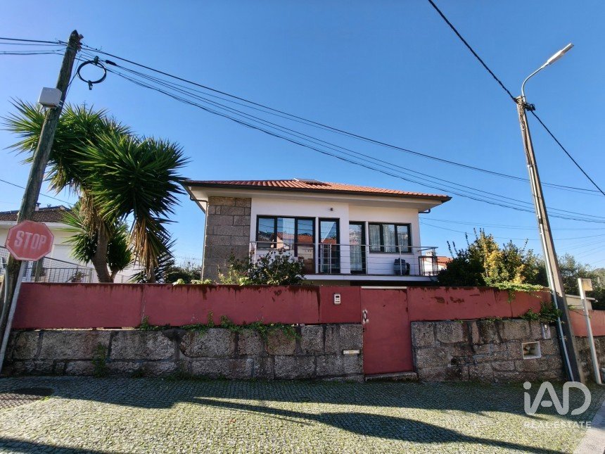 Maison T3 à Milheirós de 177 m²