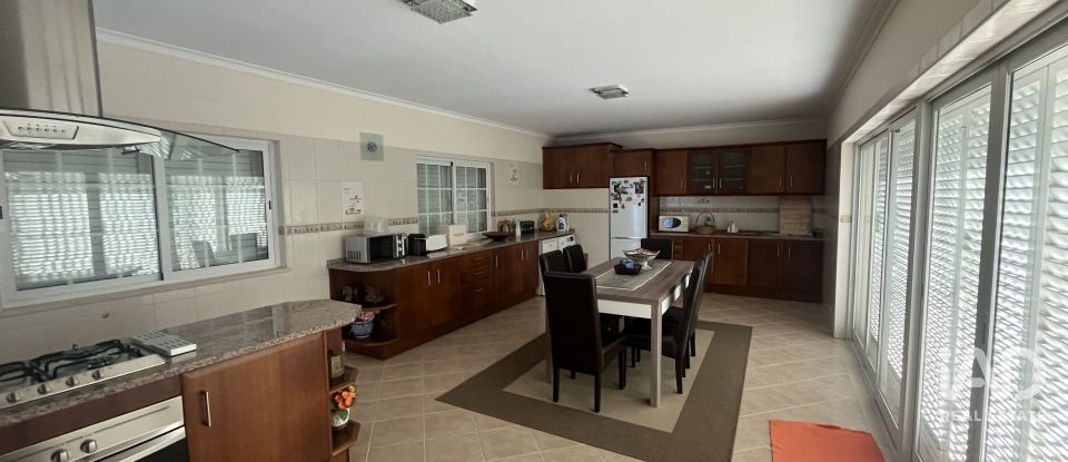 Moradia T3 em Aldeia do Mato e Souto de 330 m²