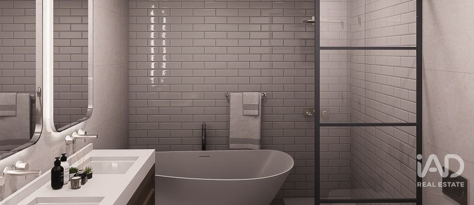 Single story home T5 in Vimeiro of 370 m²