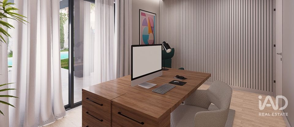 Single story home T5 in Vimeiro of 370 m²