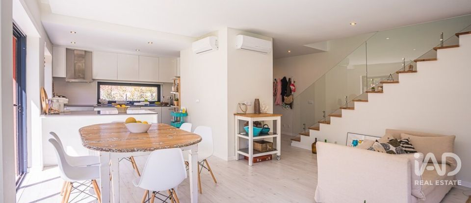 Moradia T3 em Sesimbra (Castelo) de 169 m²