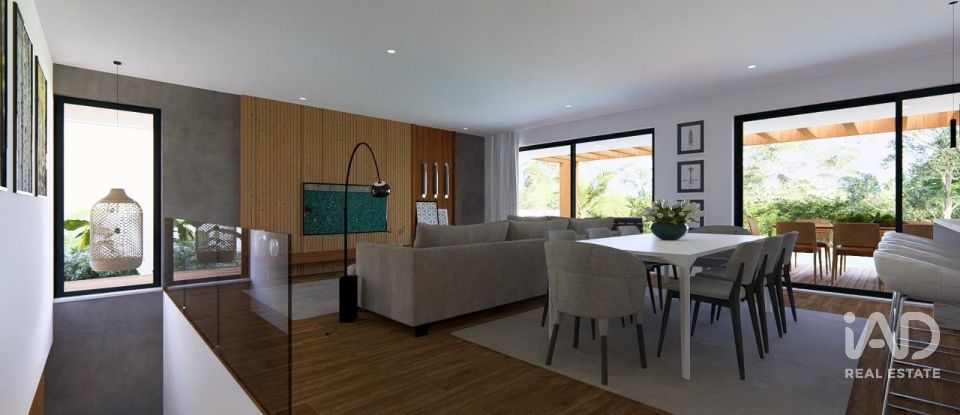 Maison de plain-pied T5 à Castelo do Neiva de 299 m²