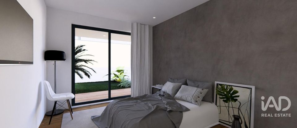 Maison de plain-pied T5 à Castelo do Neiva de 299 m²