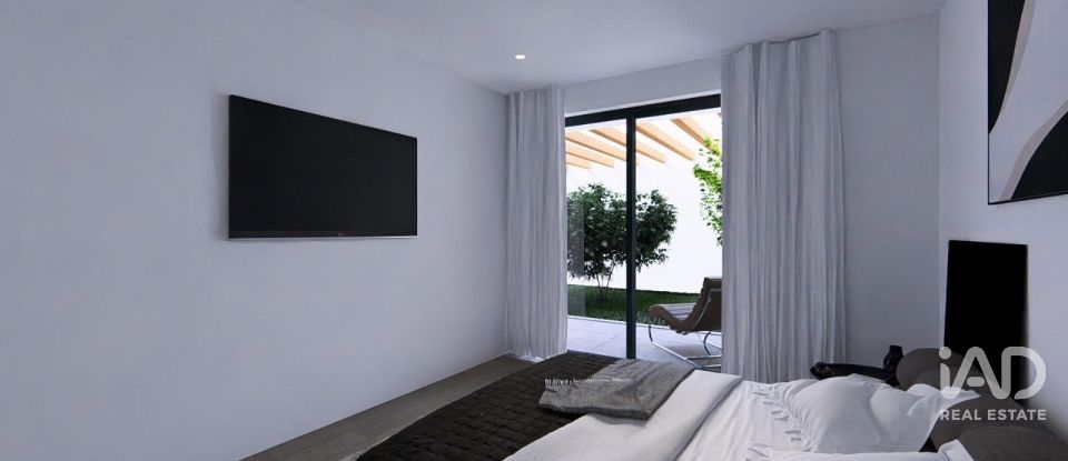 Maison de plain-pied T5 à Castelo do Neiva de 299 m²