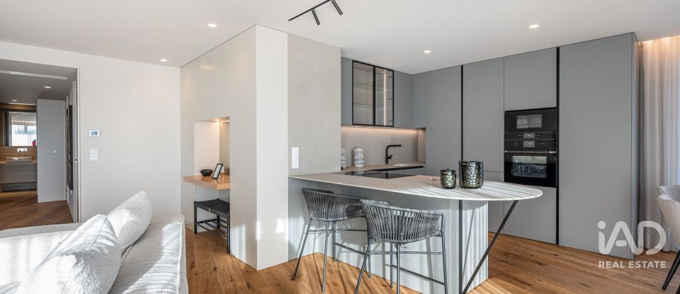 Apartamento T2 em São Félix da Marinha de 89 m²