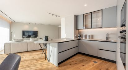 Apartment T2 in São Félix da Marinha of 89 m²