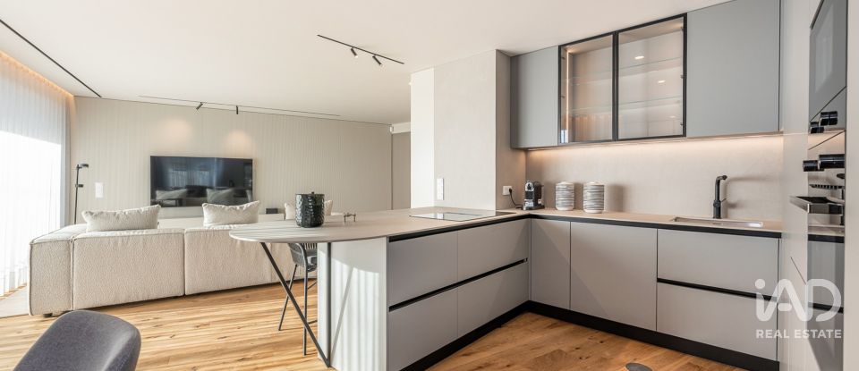 Apartamento T2 em São Félix da Marinha de 89 m²