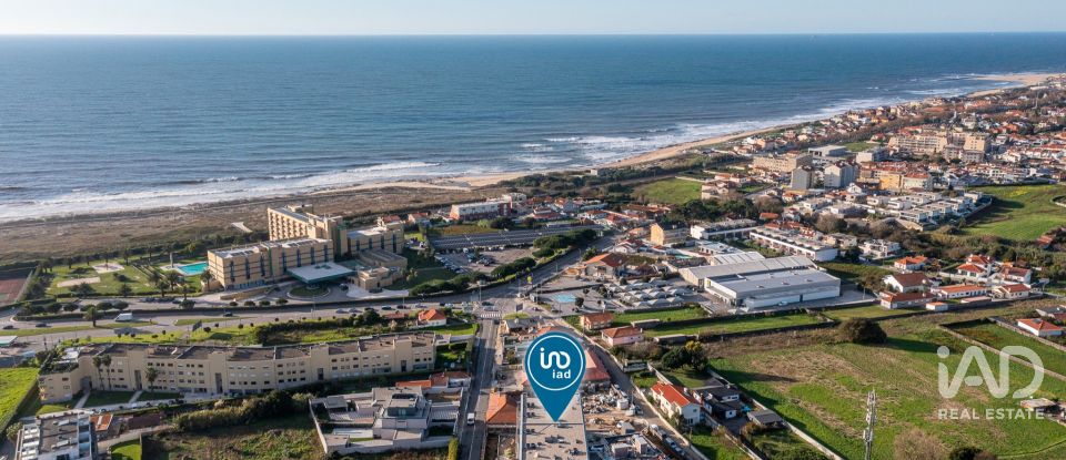 Apartamento T2 em São Félix da Marinha de 89 m²