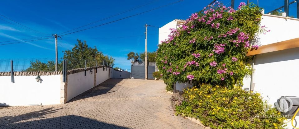 Moradia T4 em Loulé (São Clemente) de 215 m²