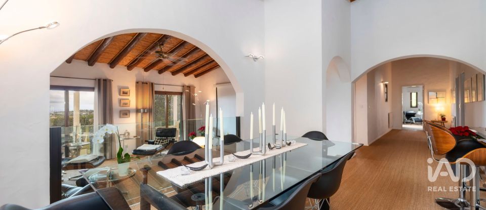 Moradia T4 em Loulé (São Clemente) de 215 m²